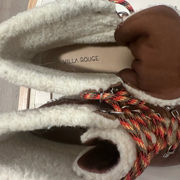 Villa Rouge size 7 winter boots - like new - Picture 6 of 6